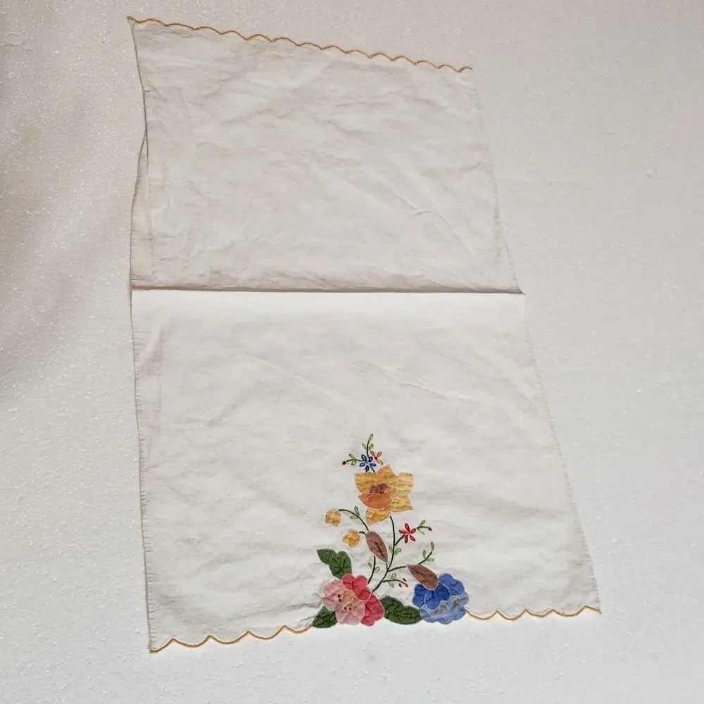 VTG Cottage Tea Towels 4 Heart Flowers Linen Kitchen Colorful Grandma Country